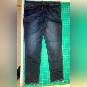 Wit & Wisdom stretch straight cropped cropped jeans with raw hem